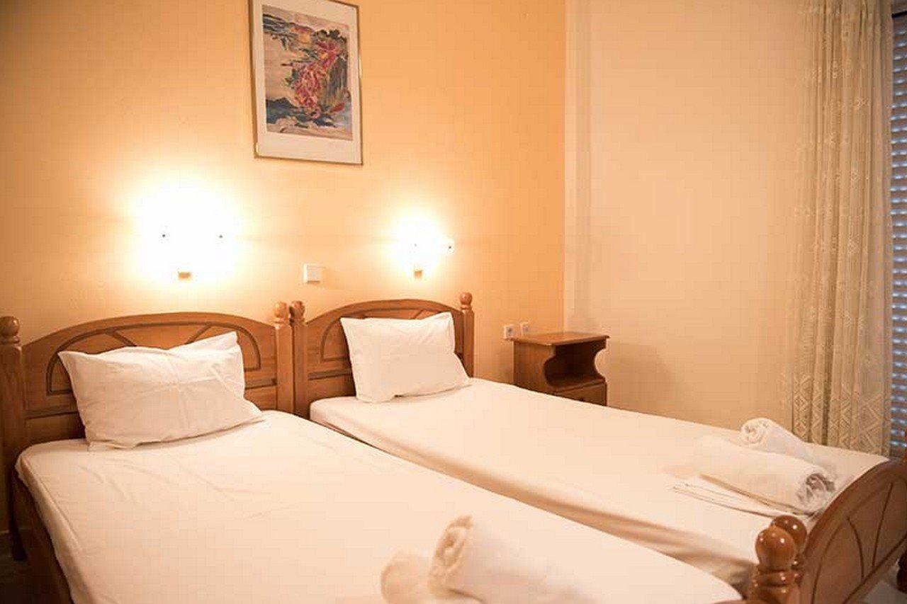 Eleni Hotel เปรเวซา ภายนอก รูปภาพ